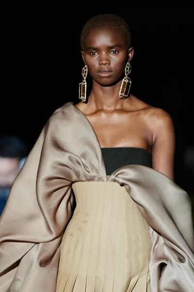 Look 5
